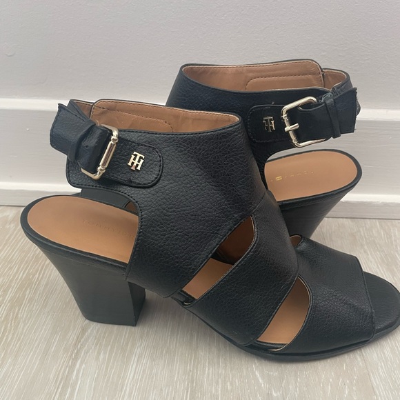 Tommy Hilfiger Open Toed Heels - Picture 6 of 8